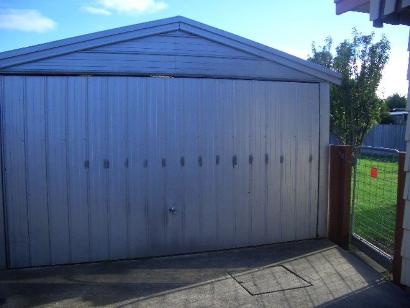 27 Phillip Island Road, Newhaven VIC 3925