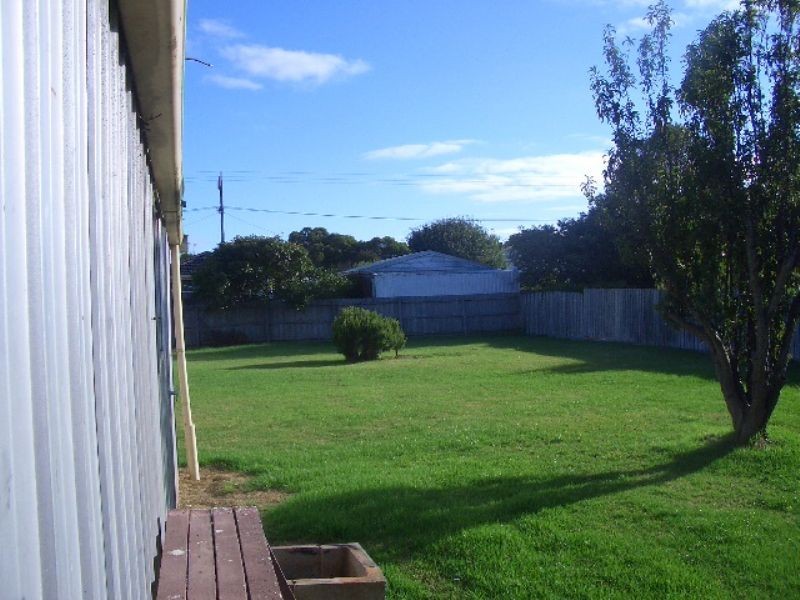 27 Phillip Island Road, Newhaven VIC 3925