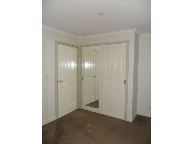 4 Grevilia Close, Cowes VIC 3922