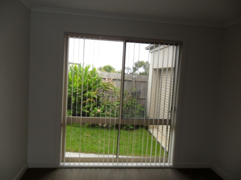 4 Grevilia Close, Cowes VIC 3922