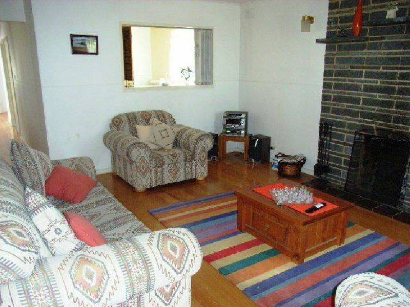 4 Roydon Road, Cowes VIC 3922