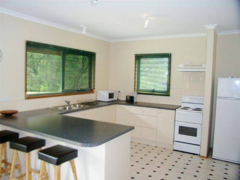 40 Stradbroke Avenue, Cowes VIC 3922