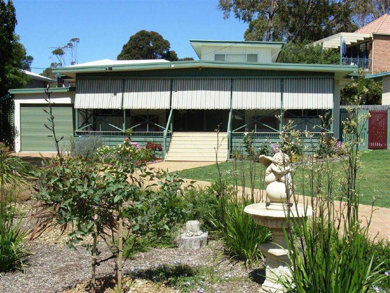 21 Justice Road, Cowes VIC 3922