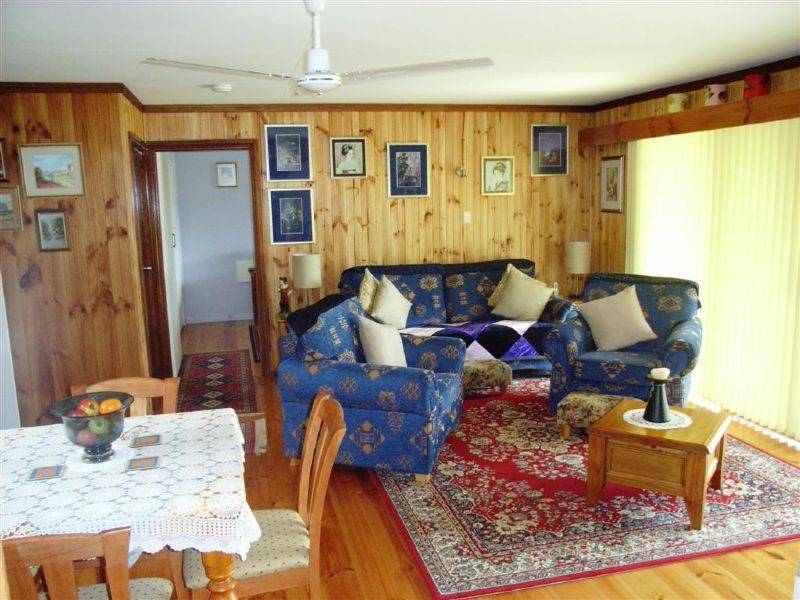 21 Justice Road, Cowes VIC 3922