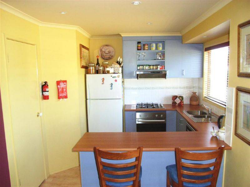 2 Endeavour Court, Cowes VIC 3922