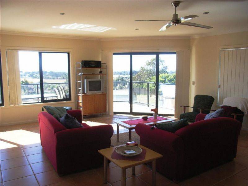 122 Red Rocks Road, Cowes VIC 3922