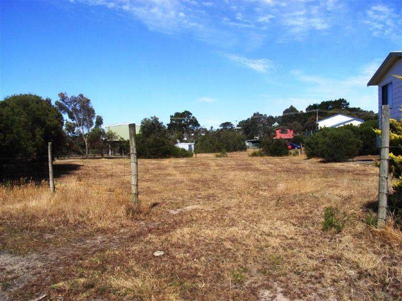 21 Golden Court, Sunset Strip VIC 3922