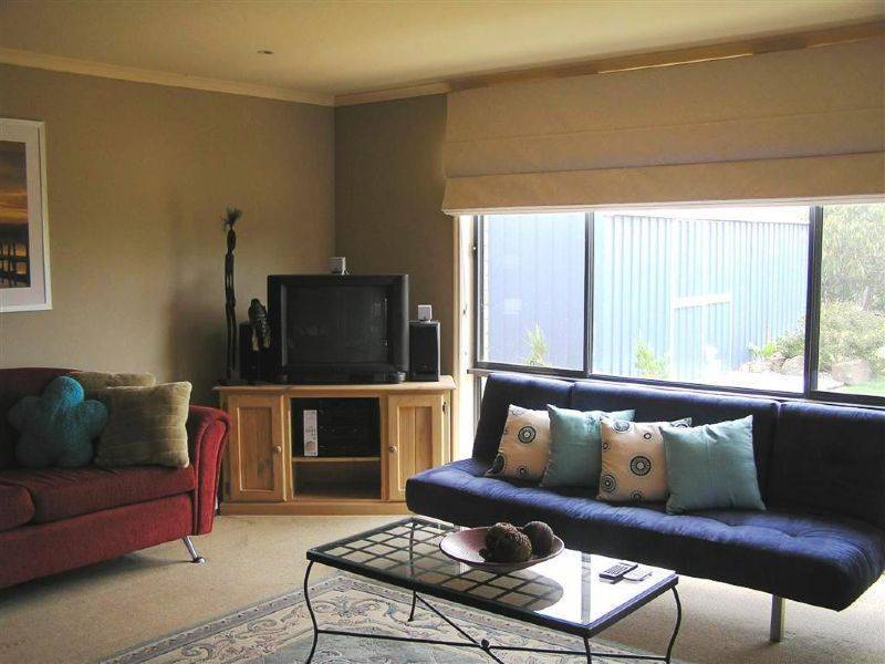 25 Halcyon Avenue, San Remo VIC 3925