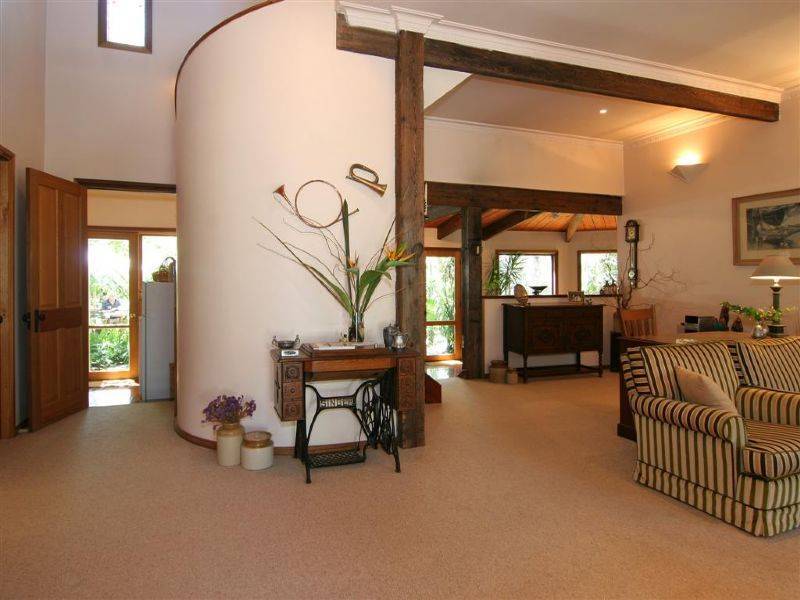 4 Hollywood Crescent, Smiths Beach VIC 3922