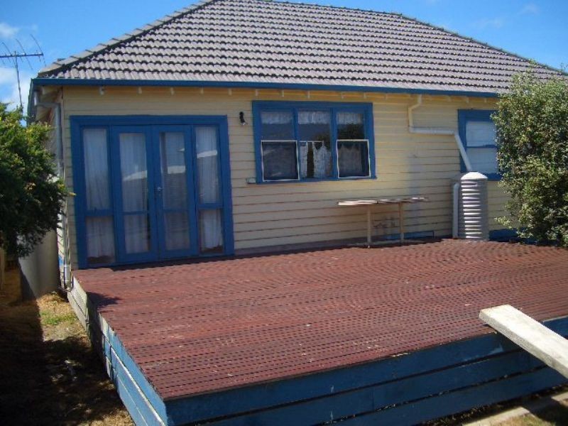 14 Irving Road, Cowes VIC 3922