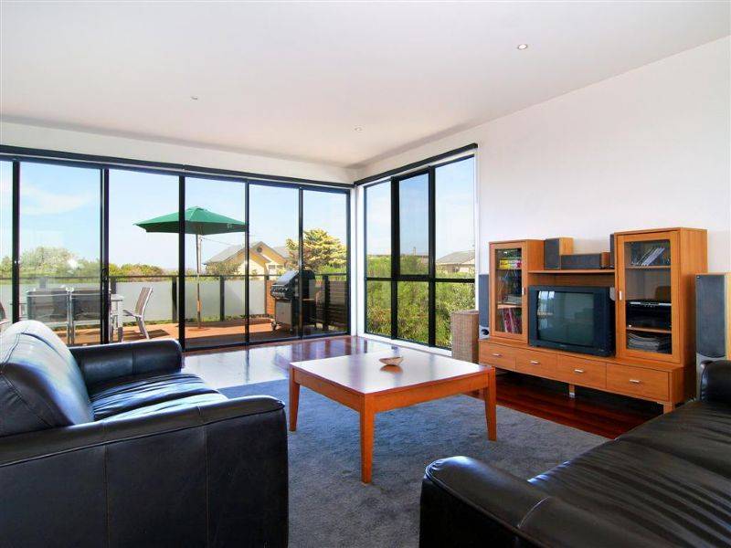 39 Anglers Road, Sunderland Bay VIC 3922