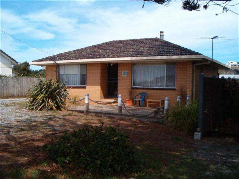 9 Phillip Island Road, San Remo VIC 3925