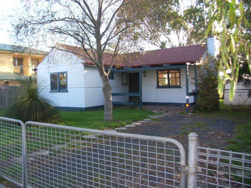 2 Wyndham Avenue, Cowes VIC 3922