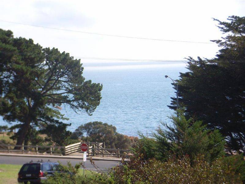 15-16/24 The Esplanade, Cowes VIC 3922