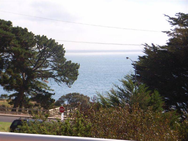 15-16/24 The Esplanade, Cowes VIC 3922