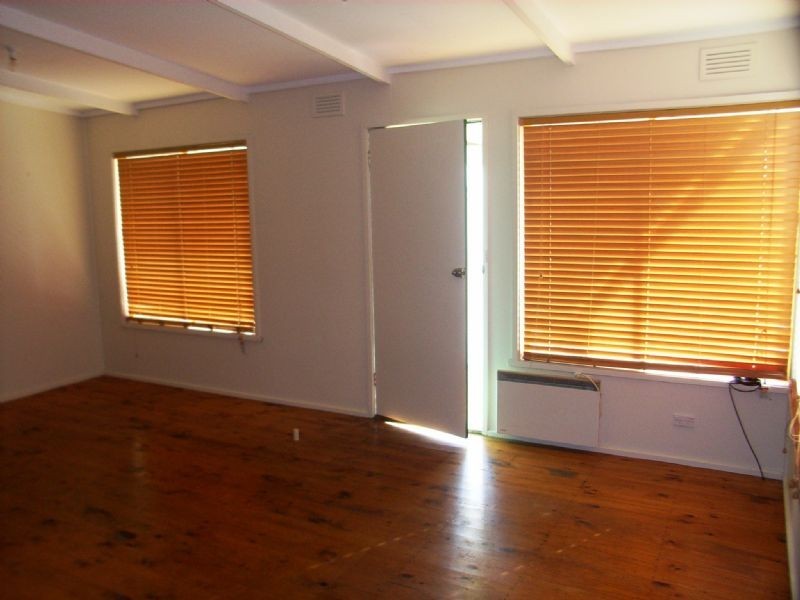 27 Sinclair Avenue, Surf Beach VIC 3922