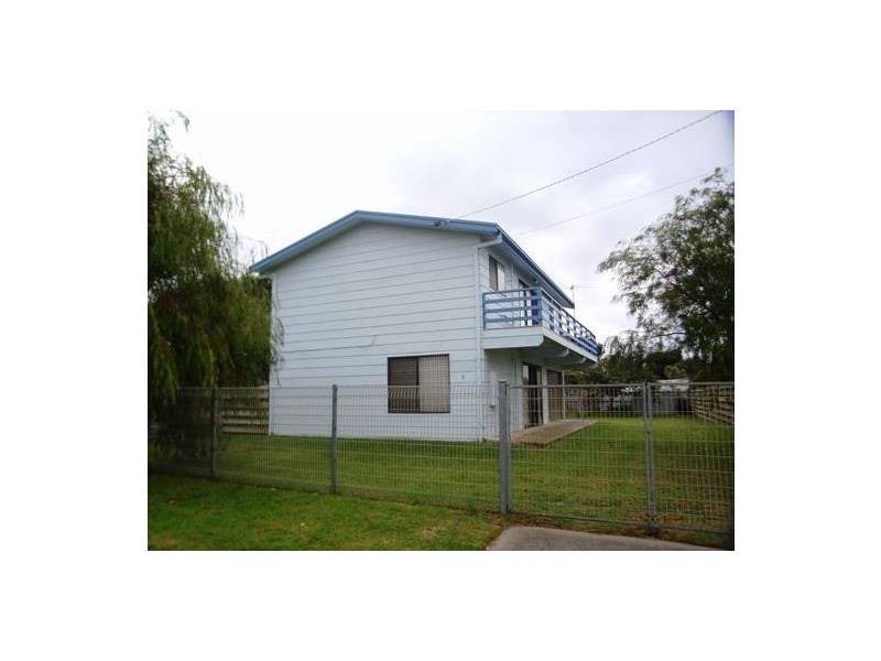 8 Bondi Avenue, Cape Woolamai VIC 3925