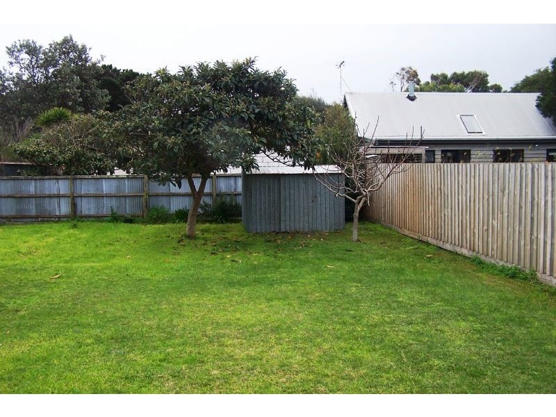 8 Bondi Avenue, Cape Woolamai VIC 3925