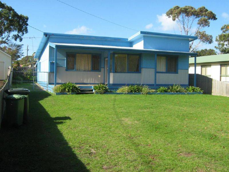 3 Roydon Road, Cowes VIC 3922