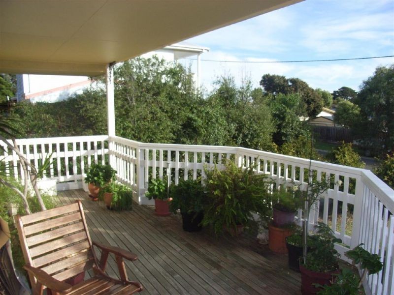 42 Terry Crescent, Wimbledon Heights VIC 3922