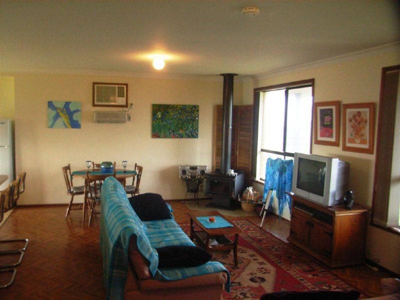 8 Sinclair Avenue, Surf Beach VIC 3922