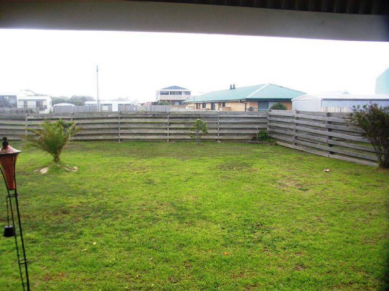 8 Sinclair Avenue, Surf Beach VIC 3922