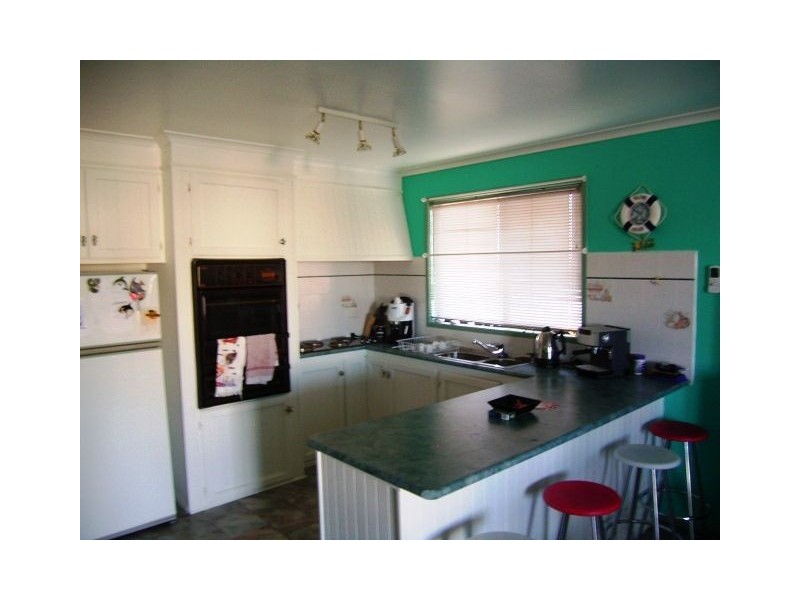 11 Sinclair Avenue, Surf Beach VIC 3922