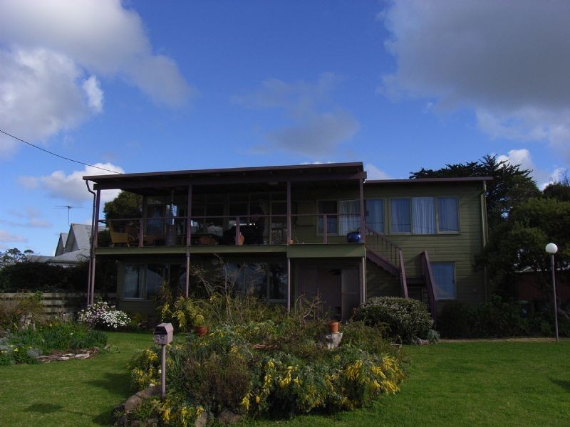 39 Forrest Avunue, Newhaven VIC 3925