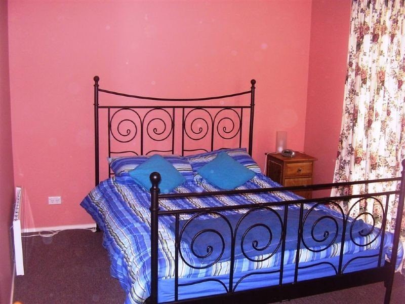 8 Golden Court, Sunset Strip VIC 3922