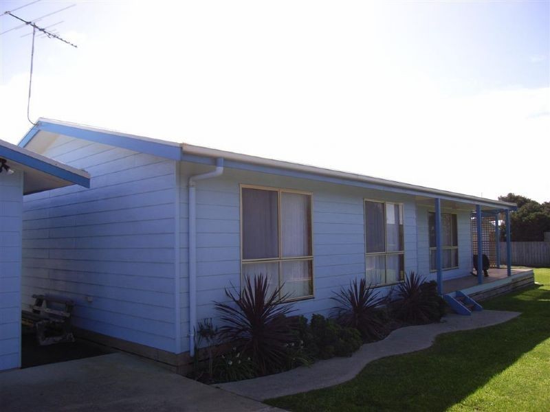 2 Dixon Street, Surf Beach VIC 3922