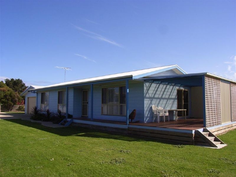 2 Dixon Street, Surf Beach VIC 3922