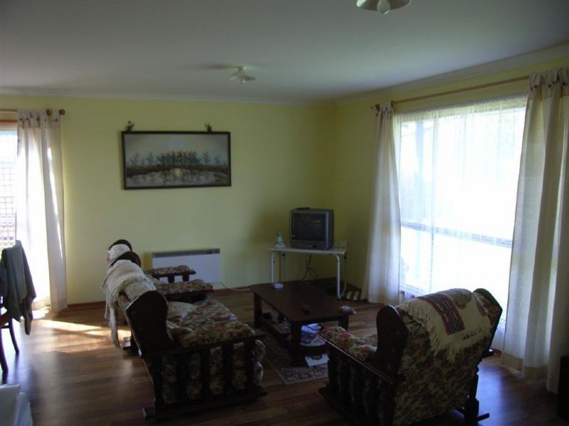 2 Dixon Street, Surf Beach VIC 3922