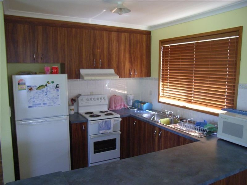 2 Dixon Street, Surf Beach VIC 3922