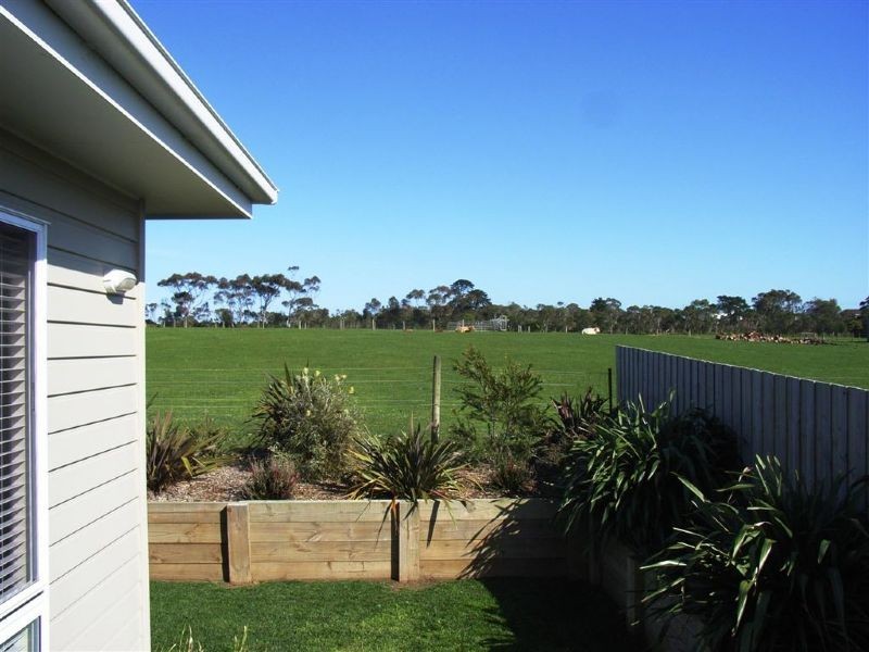 8 Kate Court, Cowes VIC 3922