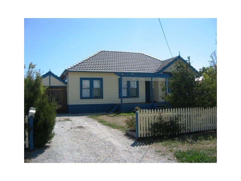 14 Irving Road, Cowes VIC 3922