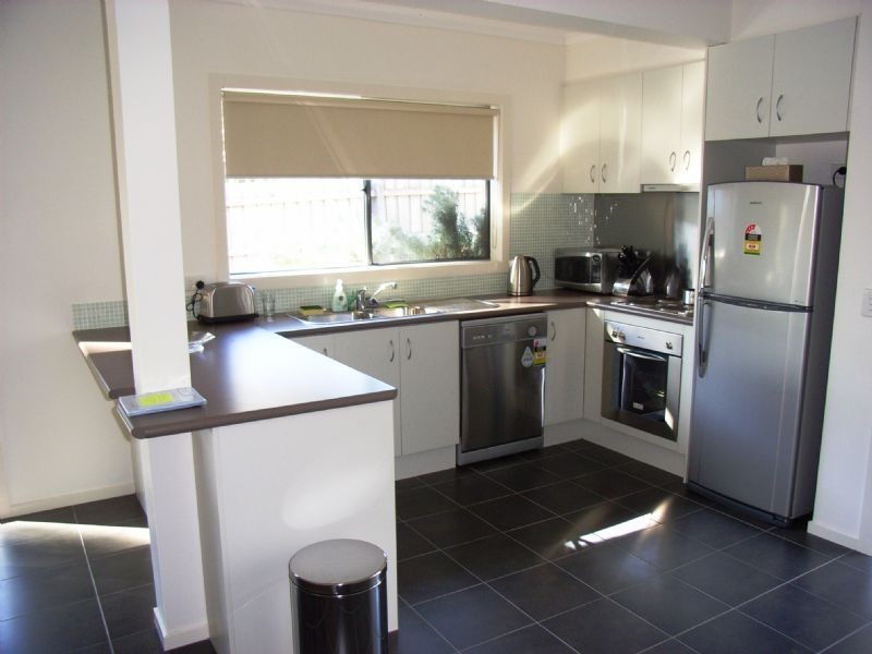 1/4 Wyndham Avenue, Cowes VIC 3922