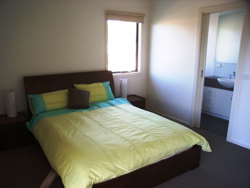 1/4 Wyndham Avenue, Cowes VIC 3922