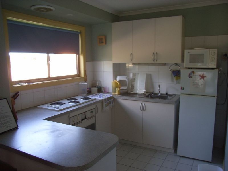 2/14 Alvina Crescent, Surf Beach VIC 3922