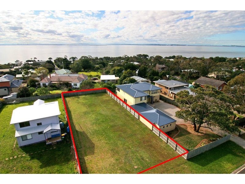 316 Church Street, Cowes VIC 3922