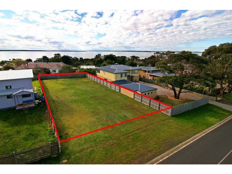 316 Church Street, Cowes VIC 3922