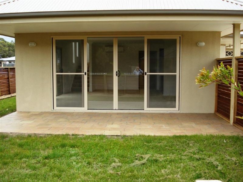 2 Wattle Close , Cowes VIC 3922