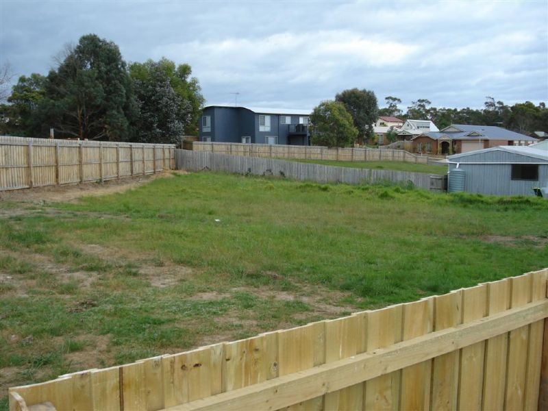 12 Hakea Court, Cowes VIC 3922