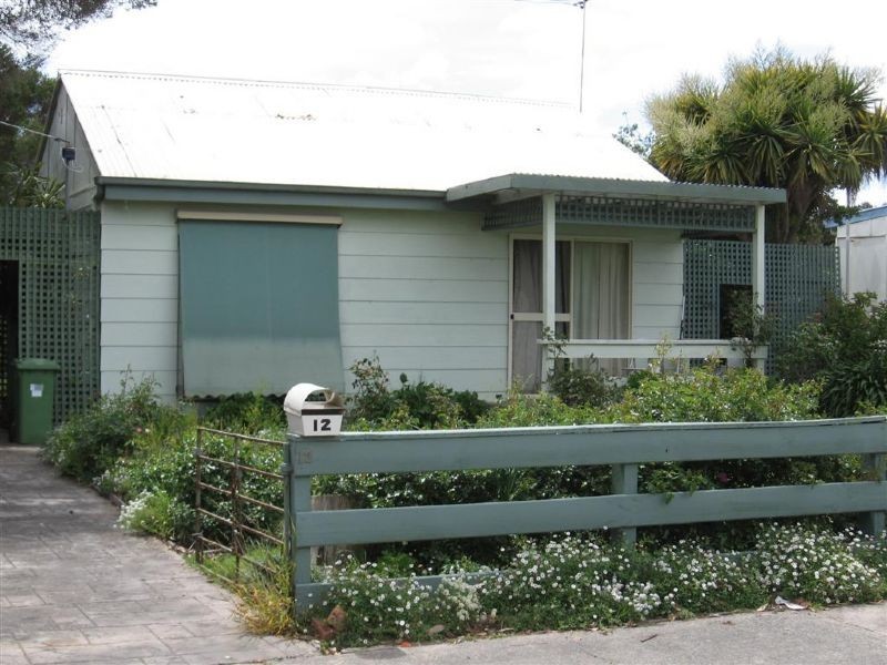 12 Hazelwood Road, San Remo VIC 3925