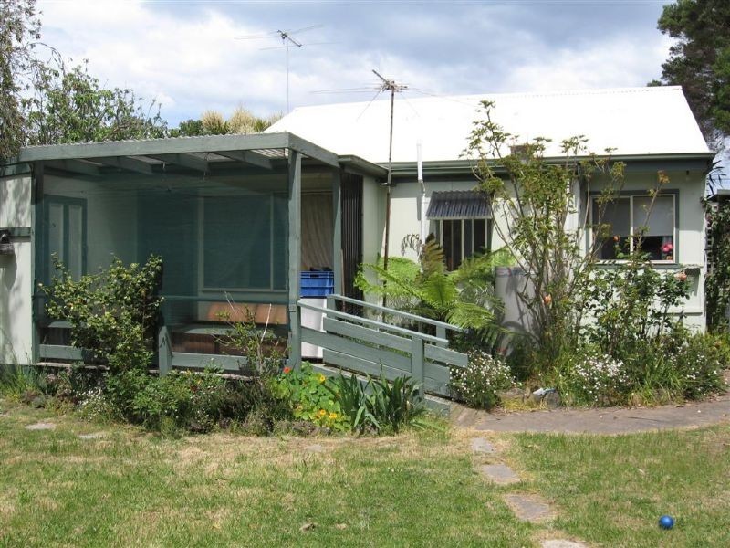 12 Hazelwood Road, San Remo VIC 3925