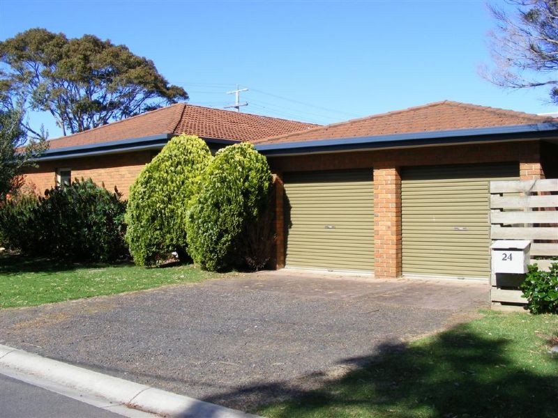 24 Chapel Street, Cowes VIC 3922