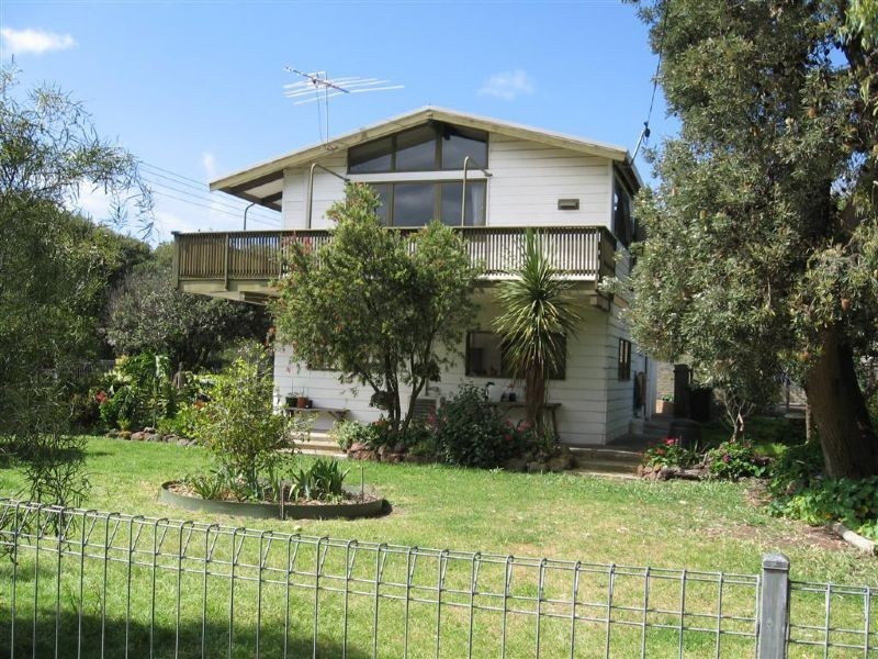 100 The Esplanade, Cape Woolamai VIC 3925