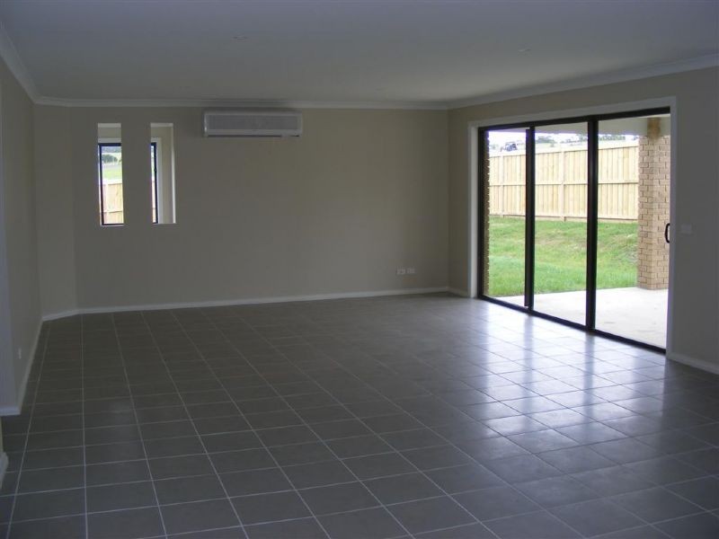 12 Dianella Way, Cowes VIC 3922