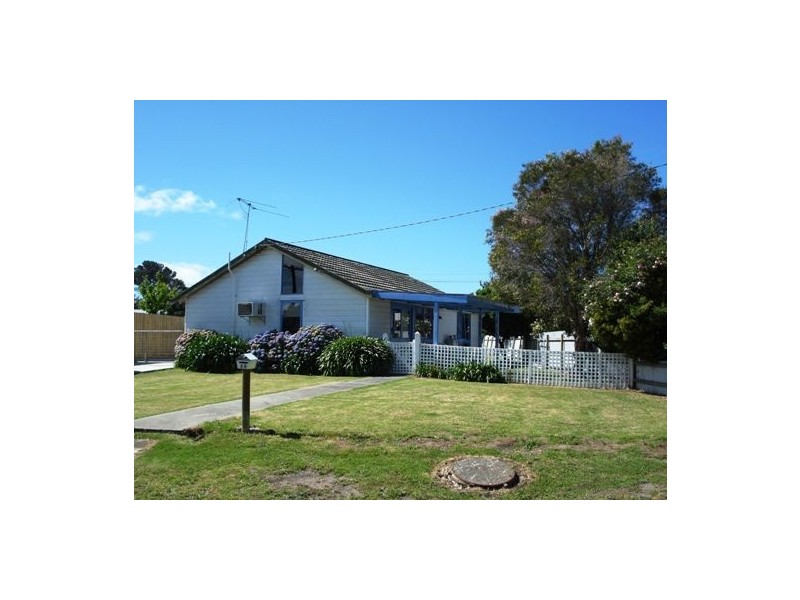 35  Phillip Island Road, Newhaven VIC 3925