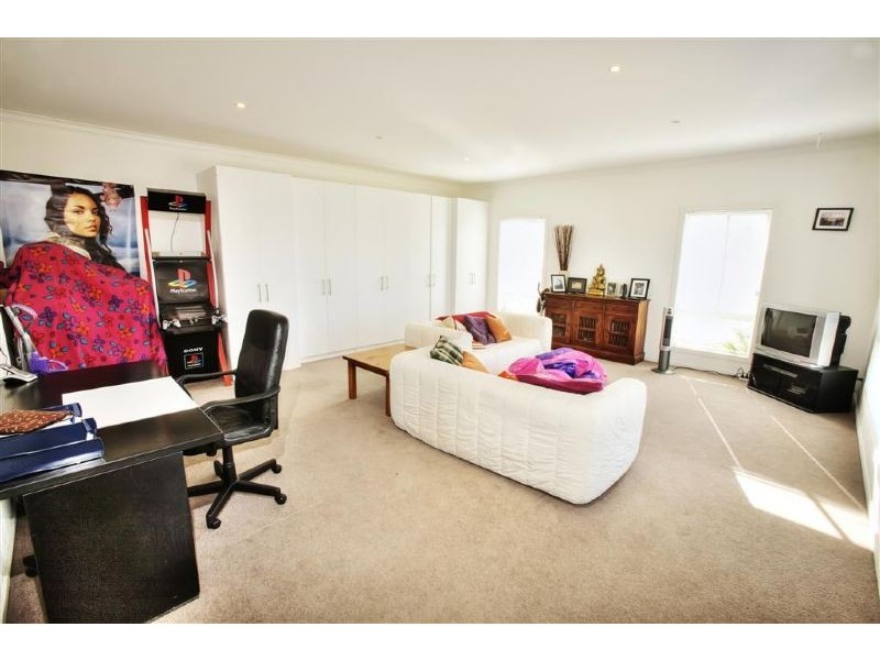 6 Matthew Court, Cowes VIC 3922