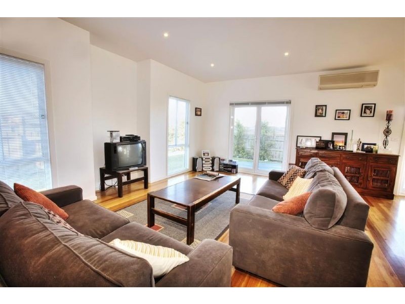 6 Matthew Court, Cowes VIC 3922